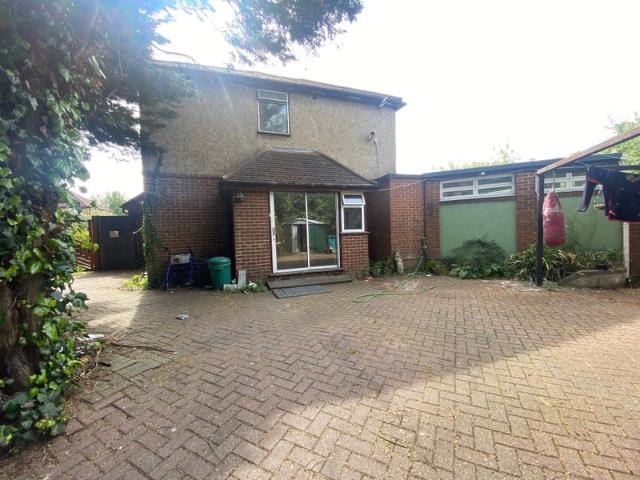 02 Bed Flat* Hayes* Rostrevor Gardens* UB3