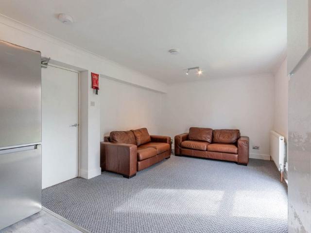 0380L Barntongate Terrace, Edinburgh, EH4 8BT