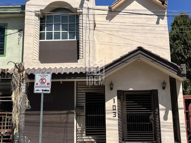 0414 Casa en renta amueblada en Rivera de los Girasoles