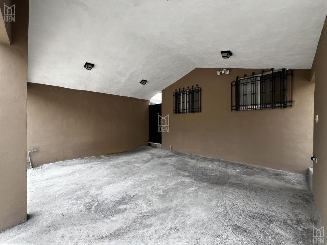 0415 Casa en Venta en Colinas de San Jer?nimo