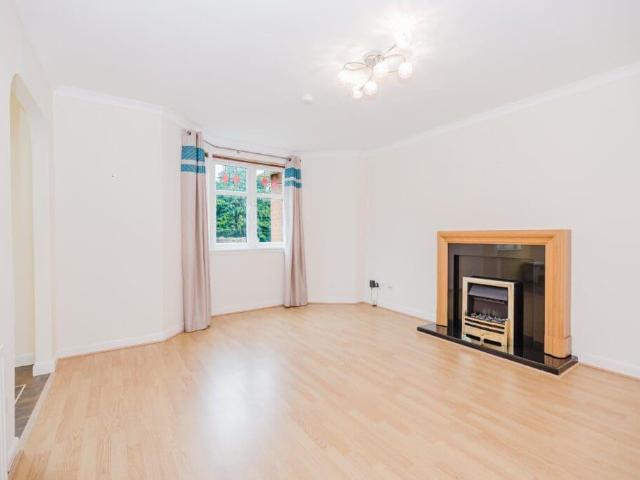 0489L Craigend Park, Edinburgh, EH16 5XX 2 bed flat to rent £1,250 pcm £288 pw
