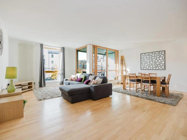 0493L Gardner’s Crescent, Edinburgh, EH3 8DG