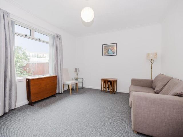 0532L Duddingston Park South. 2 bed bungalow to rent £1,795 pcm £414 pw