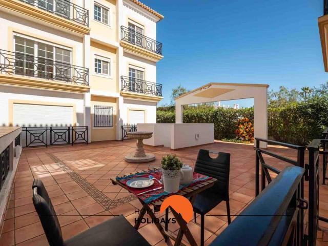#054 NewTown w/ Pool, AC, Private Park, Near Strip