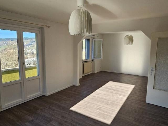 05743 Appartement 3½ pièces 1er loyer net offert Grand Rue 30 Les Brenets