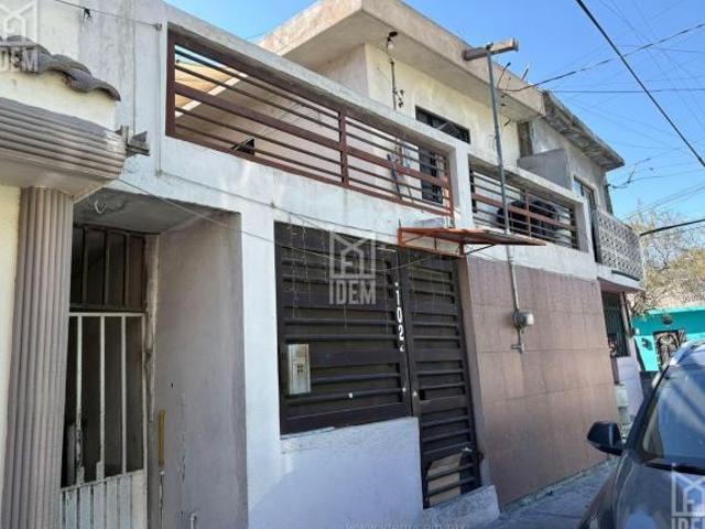 0609 Casa en venta Col. Santa Magdalena