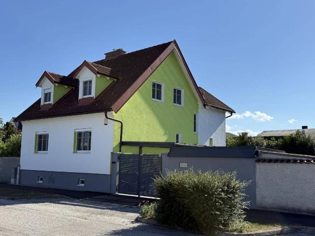 [06775] Modernisiertes Familienhaus mit exklusivem Wintergarten