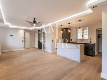06 Nice Vieux Nice Appartement 3 Pièces Rénové Moderne
