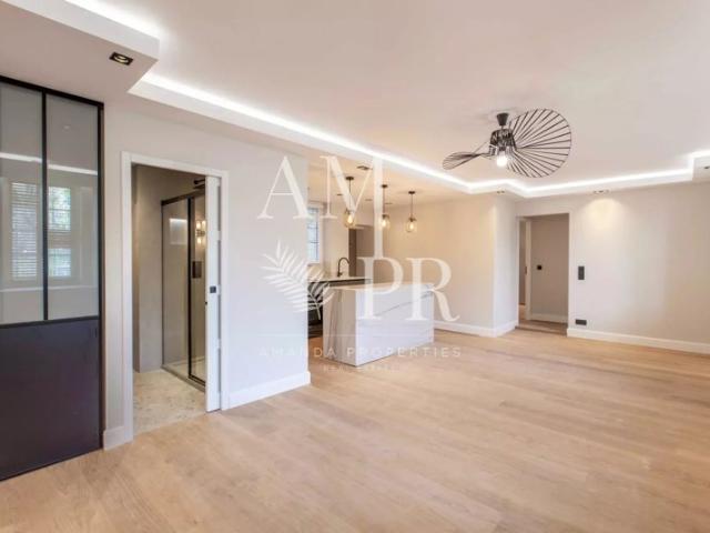 06 Nice Vieux Nice Appartement 3 Pièces Rénové Moderne