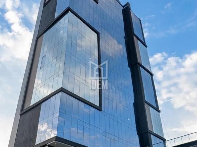 0725 Oficina en venta en Torre Vetro, Monterrey NL
