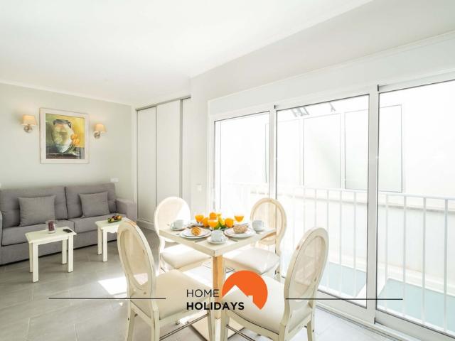 #097 Welcoming and Fully Equiped, 50m Beach