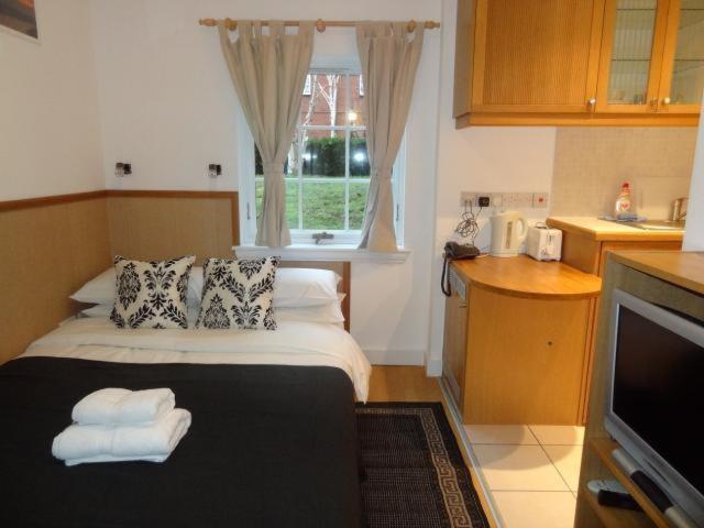 0 Bed Flat For Rent