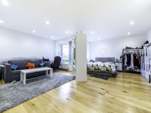 0 BED FLAT RENT