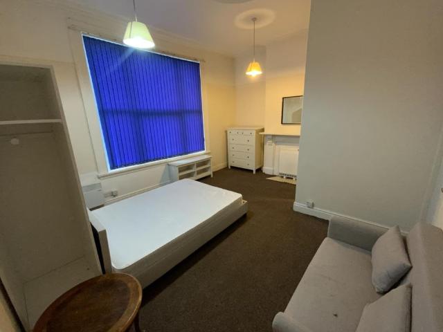 0 bedroom studio to rent