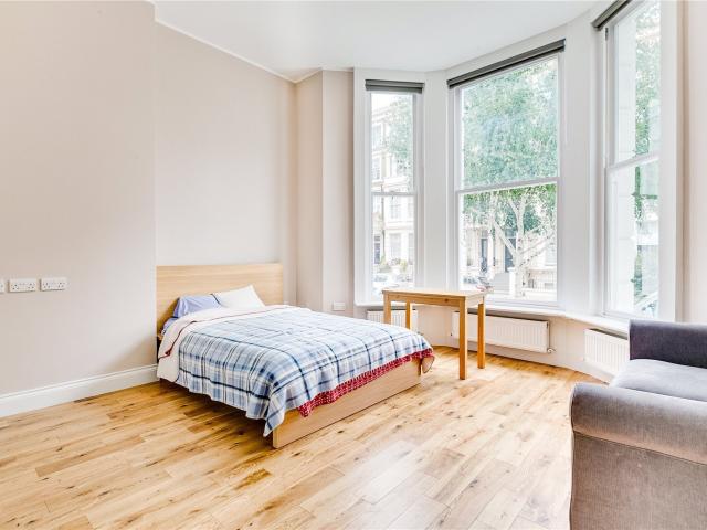 0 bedroom property in Longridge Road, Earls Court, London, SW5 £1,950 pcm | Chestertons