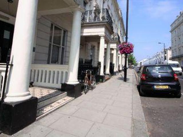 0 Bedrooms Studio for rent in Gloucester Terrace, Bayswater, London W2