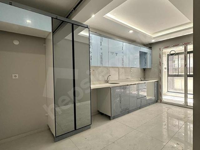 0 BİNADA 3+1 110 M2 GÜNEY CEPHE FERAH ARAKAT KİRALIK DAİRE