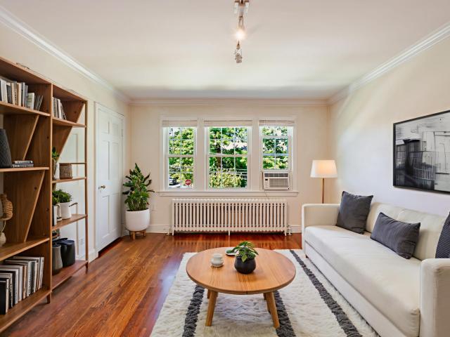 1 BR, 1 BA Apartment 3920 W St NW, Washington, DC 20007