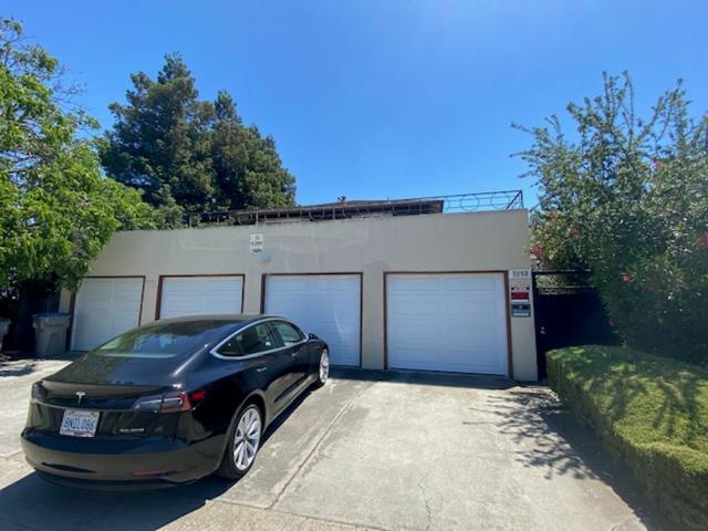 2 BR, 1 BA Apartment 3158 Moorpark Ave, San Jose, CA 95117