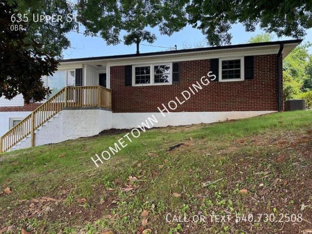 4 BR, 2 BA Apartment 635 Upper St, Danville, VA 24541