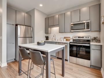 0 BR, 1 BA Apartment 1410 Nicollet Avenue Unit 421, Minneapolis, MN 55403