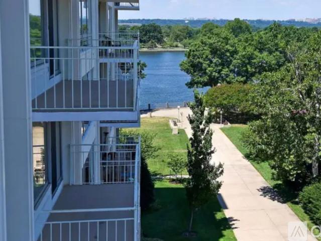 0 BR, 1 BA Apartment 1425 4th Street Southwest, Unit A402, Washington, DC 20024