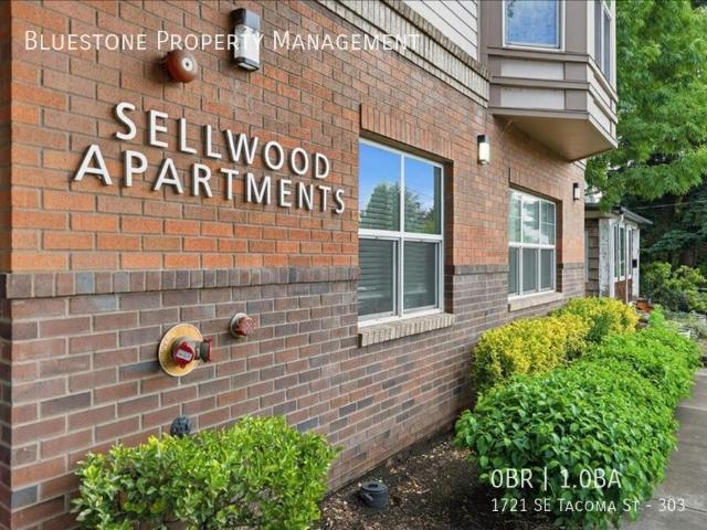 0 BR, 1 BA Apartment 1721 SE Tacoma St, Portland, OR 97202