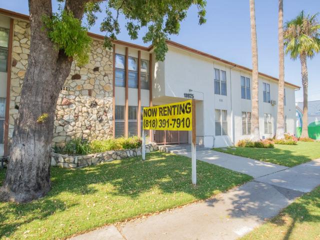 0 BR, 1 BA Apartment 19119 Sherman Way Unit 009, Reseda, CA 91335