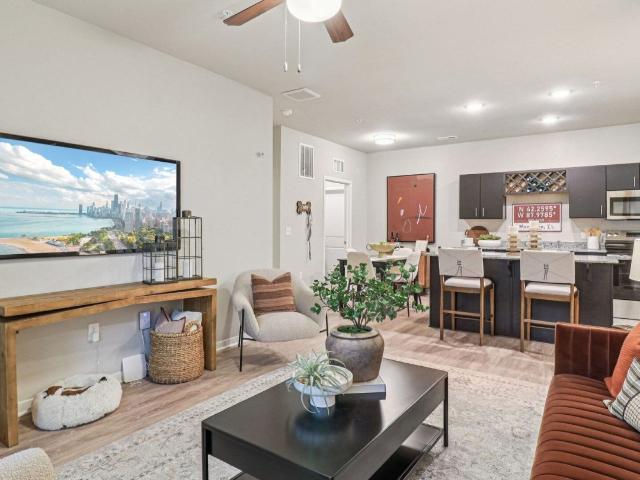 0 BR, 1 BA Apartment 1100 Huntington Dr Unit 201, Mundelein, IL 60060