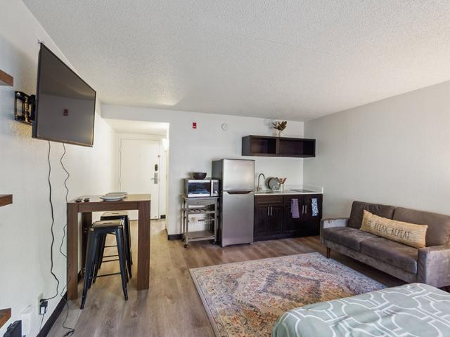 0 BR, 1 BA Apartment 11515 Miracle Hills Drive Unit 268, Omaha, NE 68154