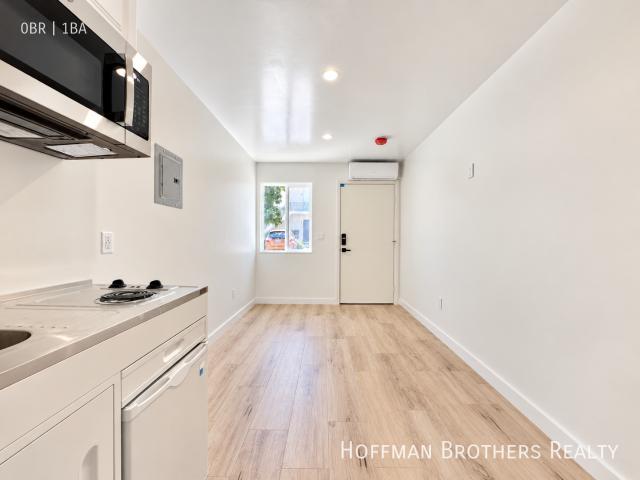 0 BR, 1 BA Apartment 11957 Rochester Ave, Los Angeles, CA 90025