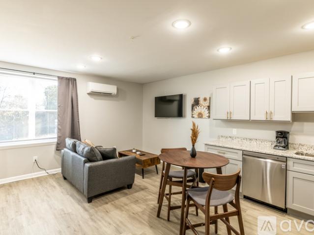 0 BR, 1 BA Apartment 1329 Riverdale Dr, Unit 3, Charlottesville, VA 22902