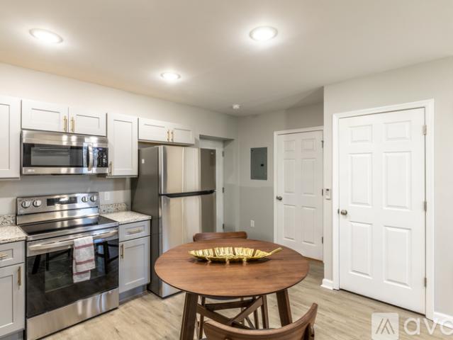 0 BR, 1 BA Apartment 1329 Riverdale Dr, Unit 4, Charlottesville, VA 22902