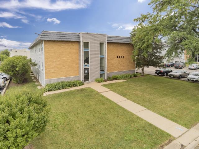 0 BR, 1 BA Apartment 2441 Holmes St, Rockford, IL 61108