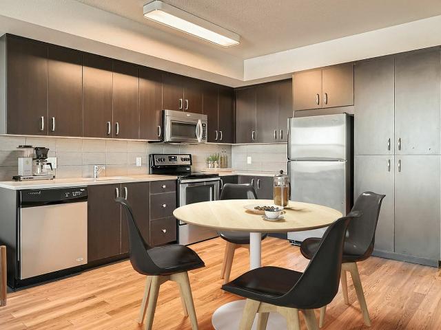 0 BR, 1 BA Apartment 2625 SE Hawthorne Blvd Unit 121, Portland, OR 97214