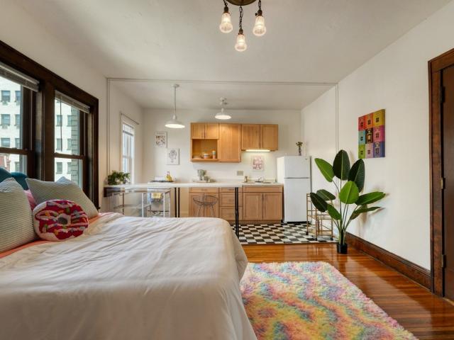 0 BR, 1 BA Apartment 200 15th Street West Unit 1511 201, Minneapolis, MN 55403