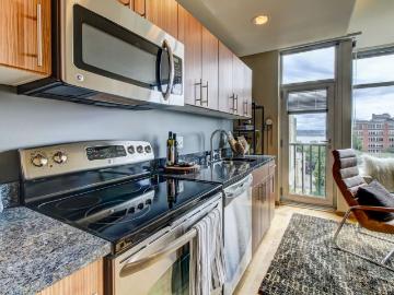 0 BR, 1 BA Apartment 206 Bell Street Unit 608, Seattle, WA 98121