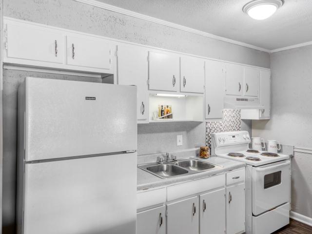 0 BR, 1 BA Apartment 2360 West Broad Street Unit B01, Athens, GA 30606