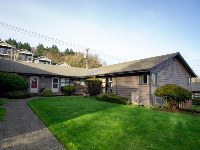 0 BR, 1 BA Apartment 3717 S Corbett Ave, Portland, OR 97239