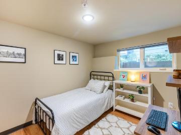 0 BR, 1 BA Apartment 4735 21st Avenue Northeast Unit 401, Seattle, WA 98105