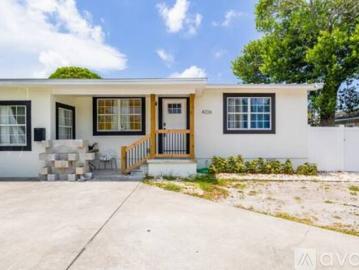 0 BR, 1 BA Apartment 4226 5th Ave N, Unit B, St. Petersburg, FL 33713