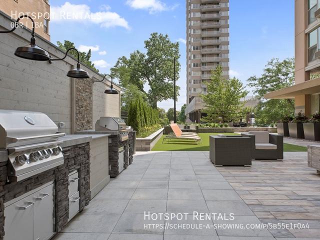 0 BR, 1 BA Apartment 5600 N Sheridan Rd, Chicago, IL 60660