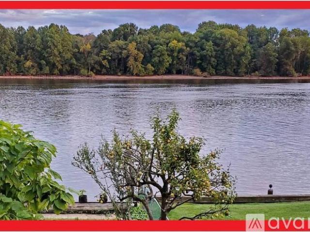 0 BR, 1 BA Apartment 502 Radcliffe Street, Unit 4, Bristol, PA 19007