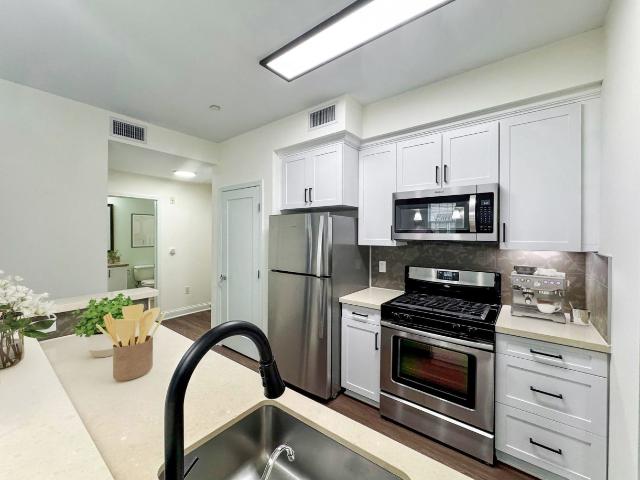 0 BR, 1 BA Apartment 6138 Franklin Ave Unit 227, Los Angeles, CA 90028