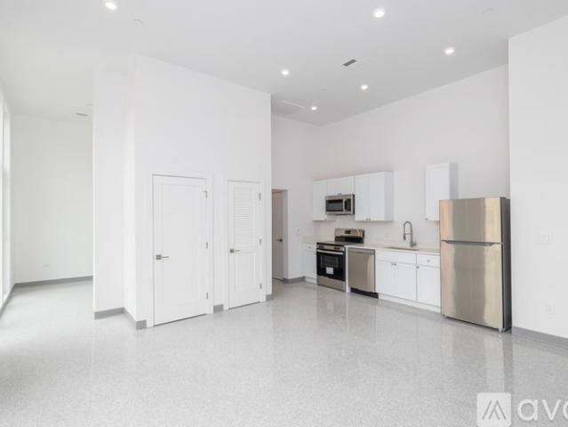 0 BR, 1 BA Apartment 78 Middlesex St, Unit 202, Lowell, MA 01852