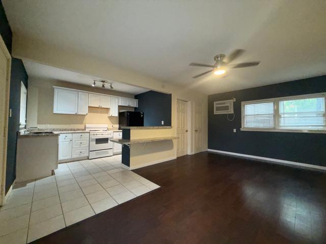 0 BR, 1 BA Apartment 709 W 26th St, Austin, TX 78705