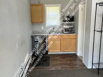 0 BR, 1 BA Apartment 806 W 5th St, Morris, MN 56267