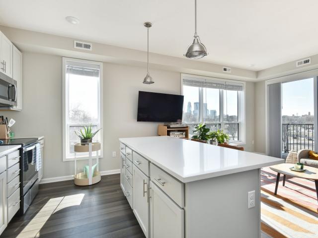 0 BR, 1 BA Apartment 829 Marshall St NE Unit 402, Minneapolis, MN 55413