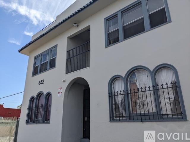 0 BR, 1 BA Apartment 832 W Florence Ave, Unit 8, Los Angeles, CA 90044