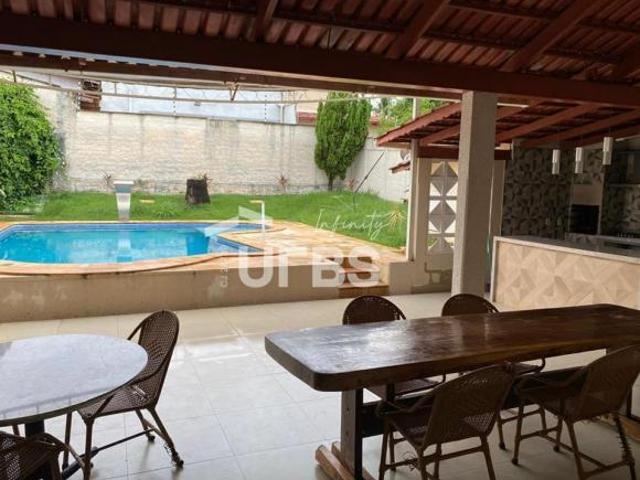 0 Casa 3 quartos, sendo 1 suíte